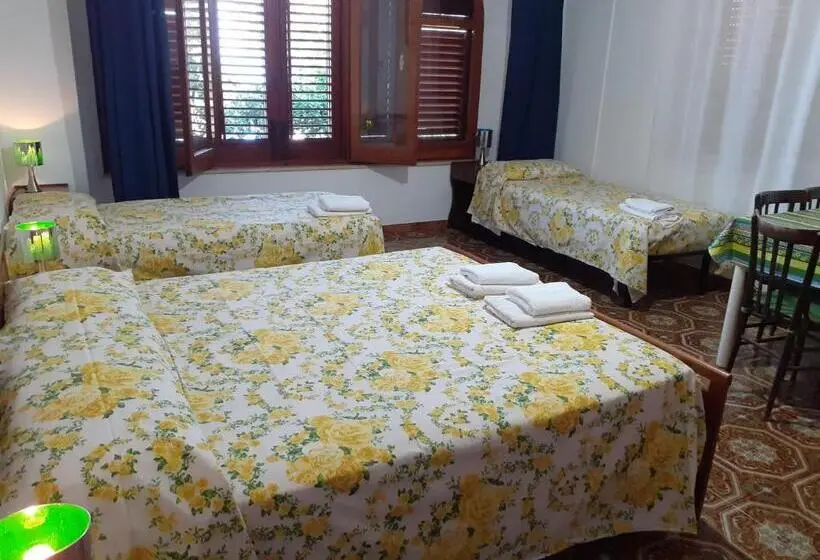 اتاق خانوادگی, Villa Rosa
