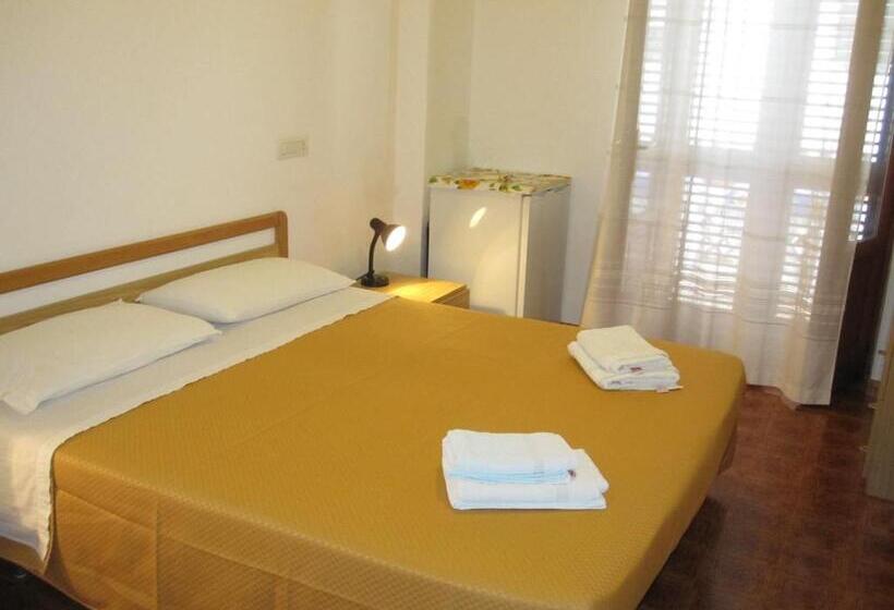 Camera Standard, Villa Rosa