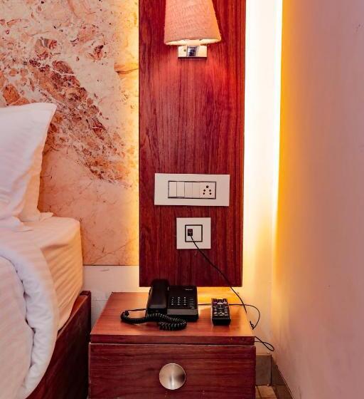 חדר דחוקס עם מיטת קינג, Superia Grand