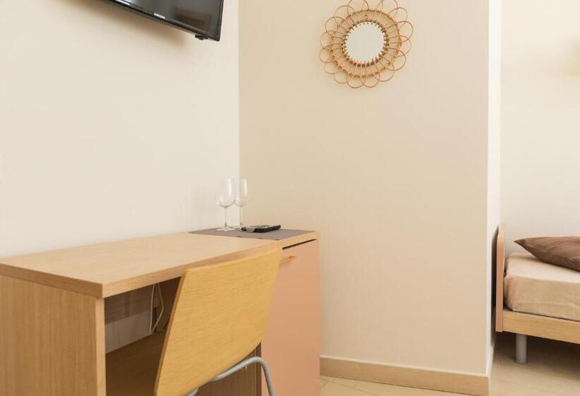 اتاق راحتی سه تخته, Viesthouse
