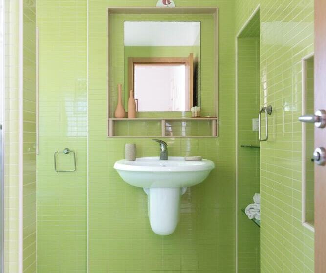 اتاق راحتی سه تخته, Viesthouse