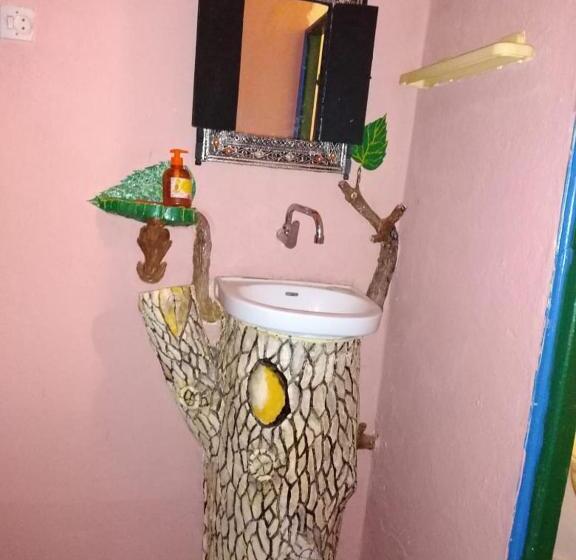 اتاق خانوادگی, Auberge & Restaurant Agaudal