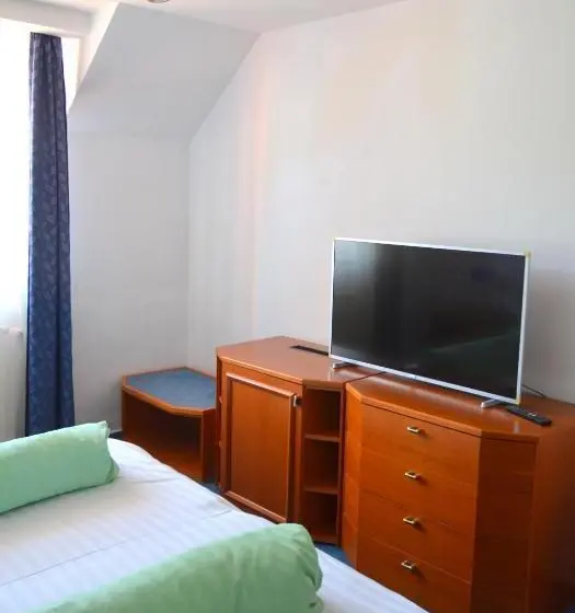Standard-huone, Iadolina