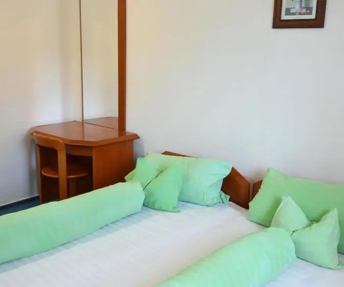 Standard-huone, Iadolina