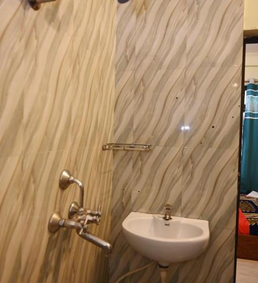 חדר דלוקס, Rameshwaram Guest House