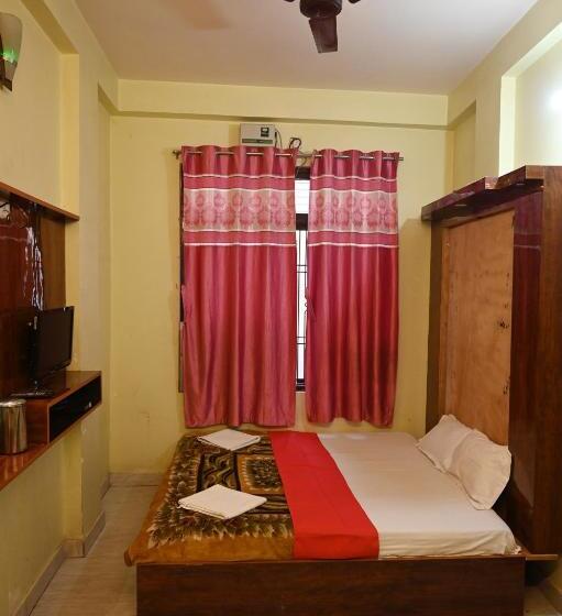 デラックスルーム, Rameshwaram Guest House
