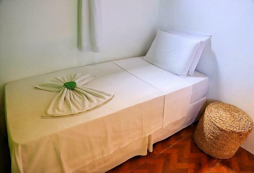 Economy Triple Room, Pousada Casa Cecilia