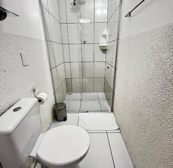 חדר אקונומי לארבעה, Pousada Casa Cecilia