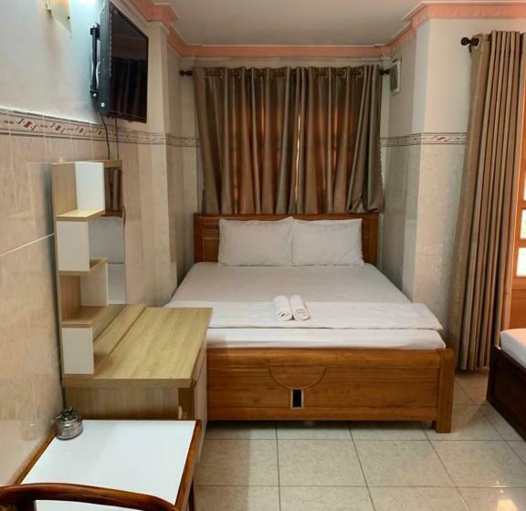 اتاق اکونومی, Minh Tuan