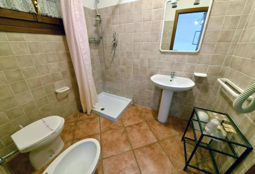 Standard Neljän Hengen Huone, Agriturismo Sasso Rosso