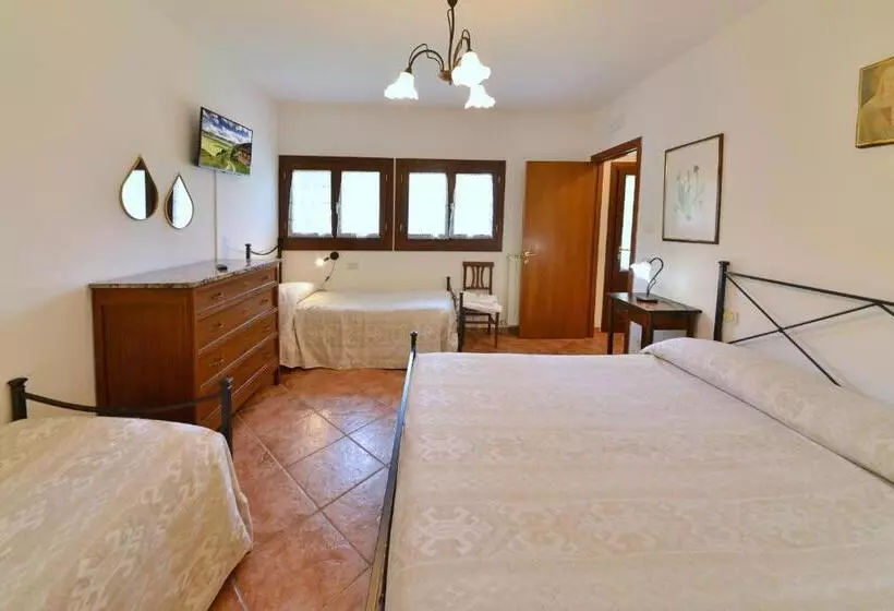 Standard Neljän Hengen Huone, Agriturismo Sasso Rosso
