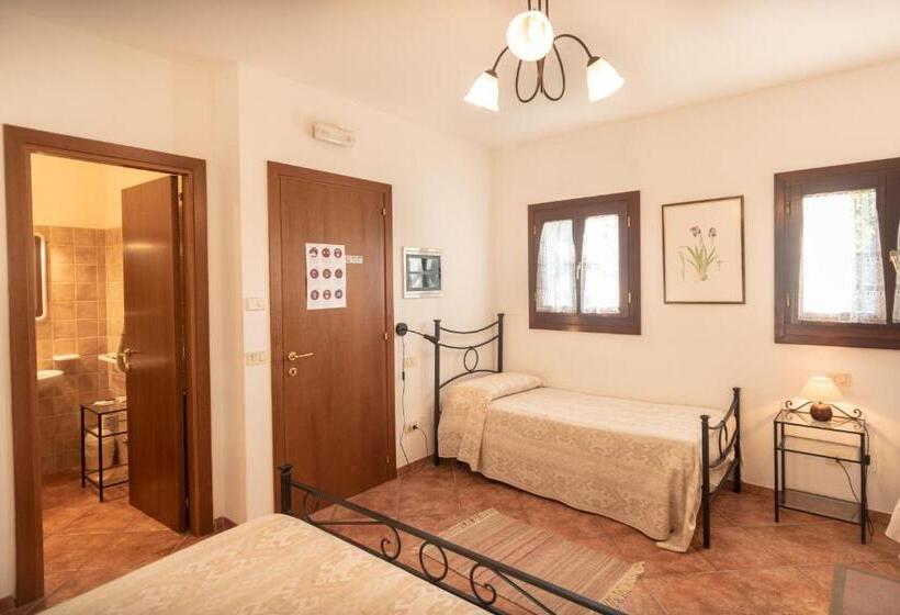 اتاق استاندارد چهار تخته, Agriturismo Sasso Rosso
