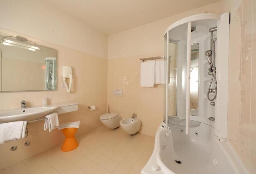 Полулюкс, Club Hotel Olivi   Tennis Center