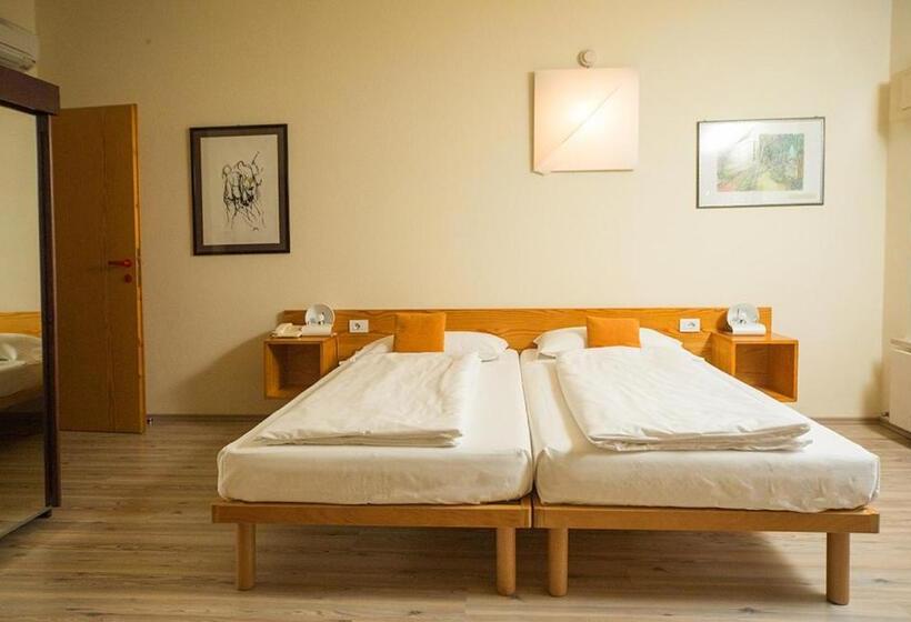 펜트하우스 룸, Club Hotel Olivi   Tennis Center