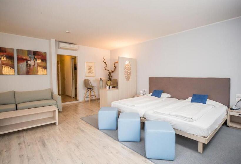 سوییت جونیور با بالکن, Club Hotel Olivi   Tennis Center
