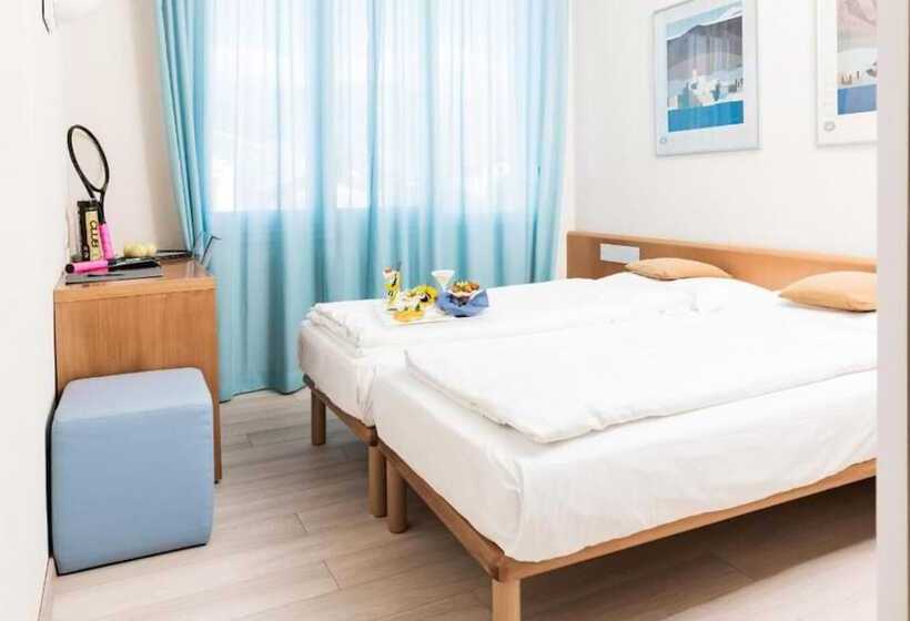 컴포트 룸, Club Hotel Olivi   Tennis Center