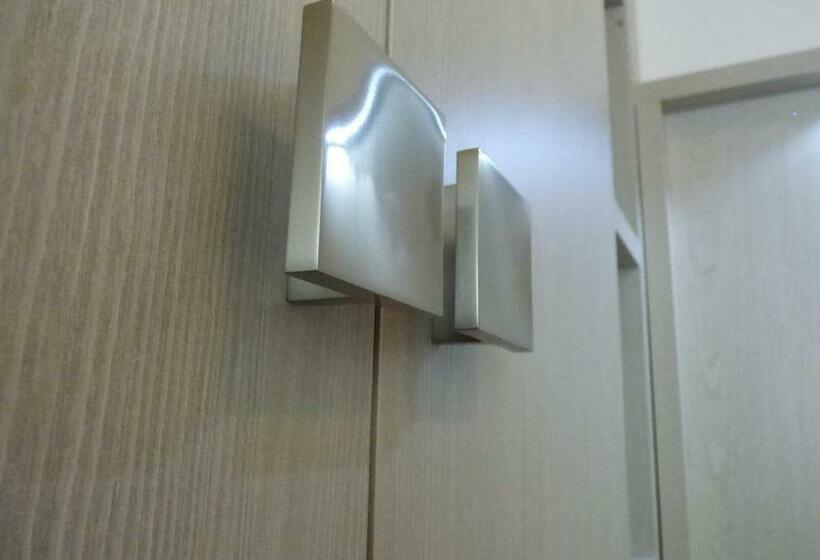 经济房, Design Hotel Astra B&b