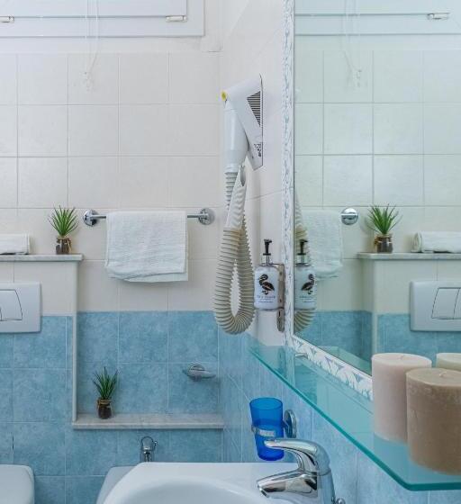 带海景标准四人间, Design Hotel Astra B&b