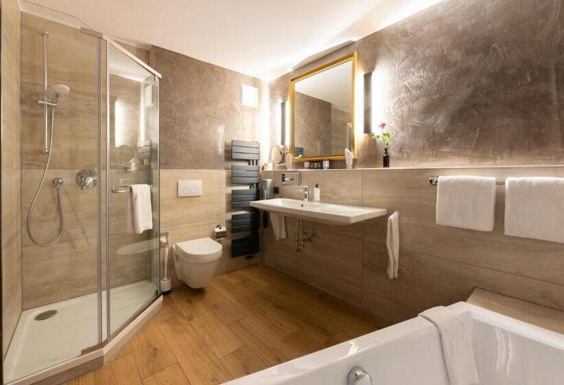 Полулюкс, Alpin & Wellness Resort Hotel Ludwig Royal