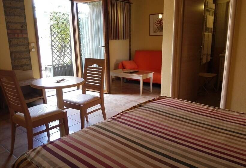 غرفة سوبيريور, Acquasanta