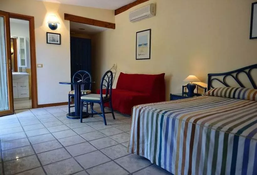 スーペリアトリプルルーム, Acquasanta