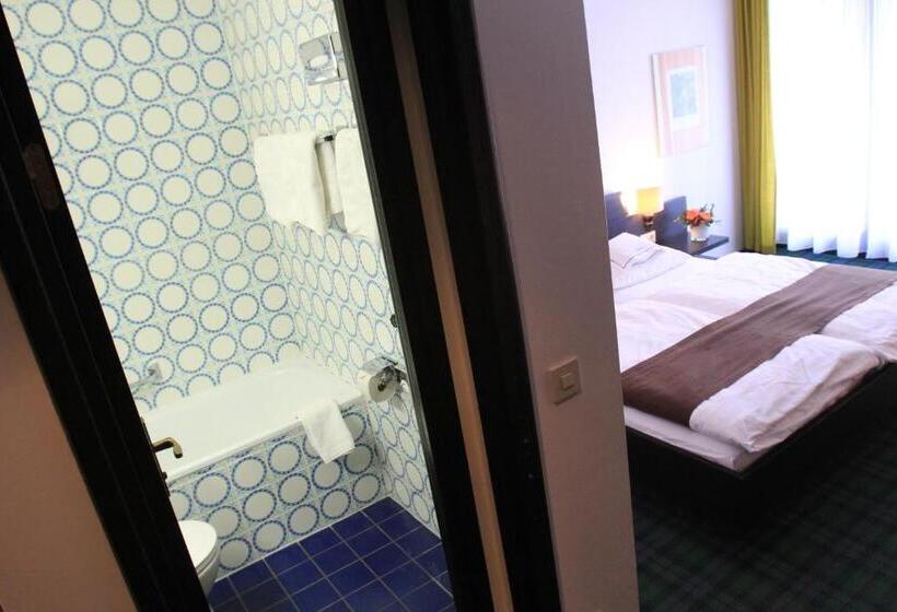 Семейный Номер, Alpenhof Postillion