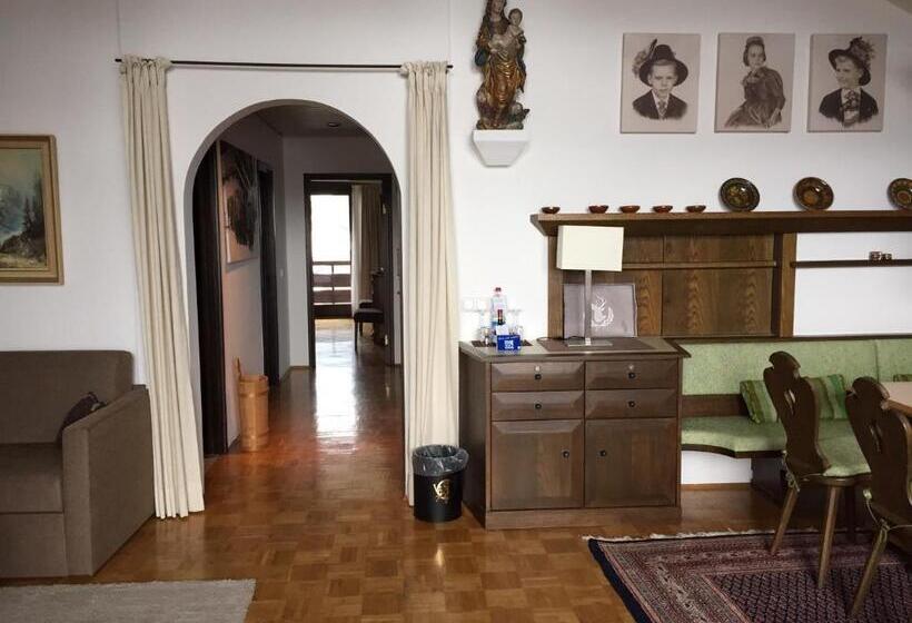 Люкс, Alpenhof Postillion