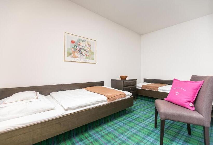 Четырехместный Номер Стандарт, Alpenhof Postillion