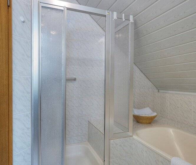 דירת חדר, Am Schwanenweiher