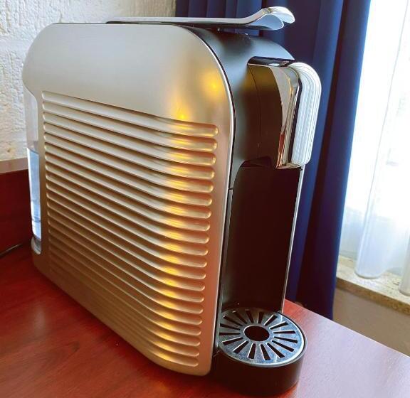 标准单人间, Apollo