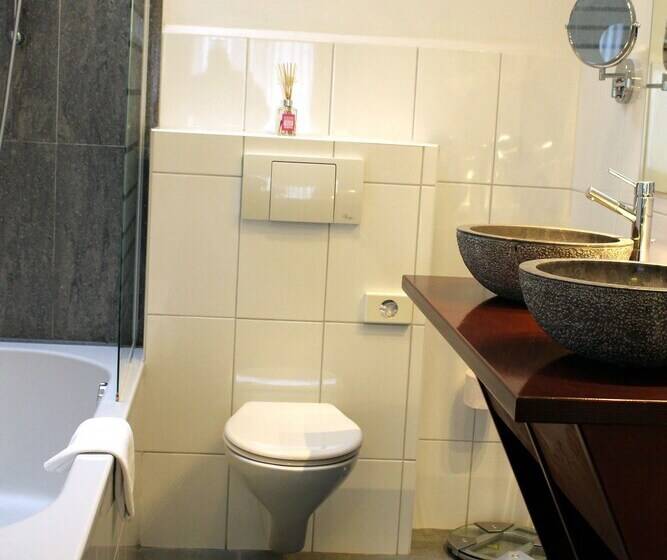 标准单人间, Apollo