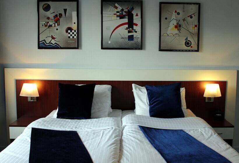 スタンダードルーム, Apollo