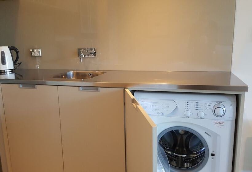 Escritório Deluxe, Bluestone On George