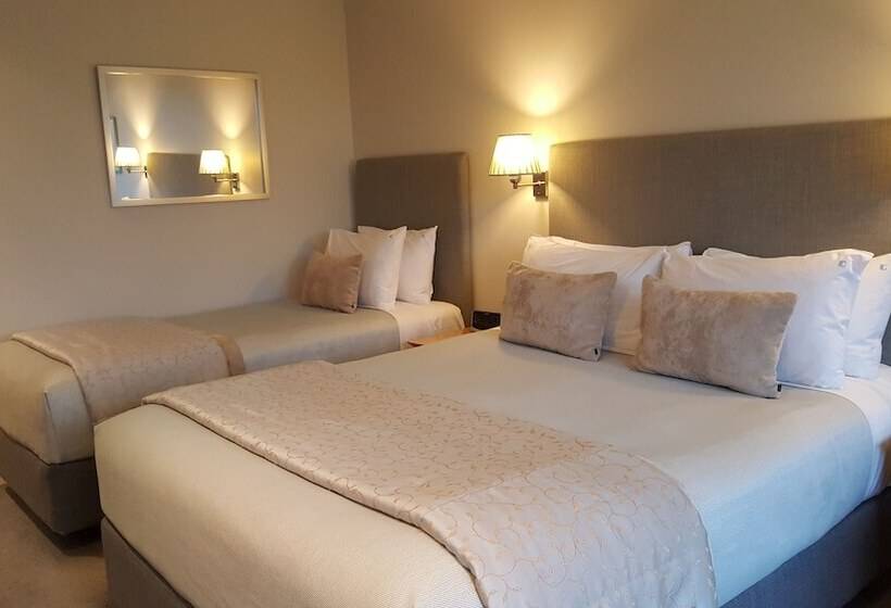 Escritório Superior, Bluestone On George