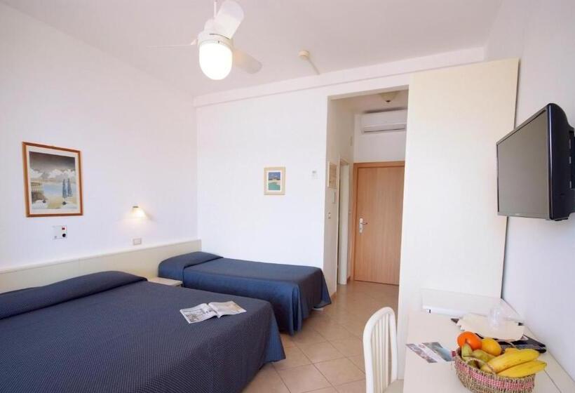 带海景的标准房, Dino