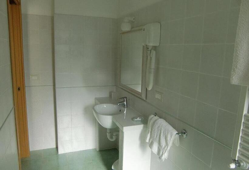 高级海景房, Dino