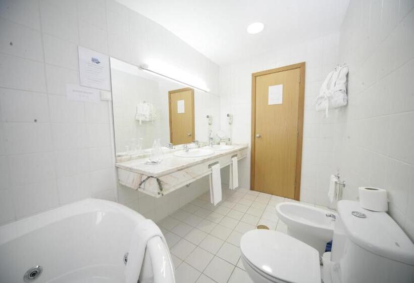 Полулюкс Клуб, Feira Pedra Bela