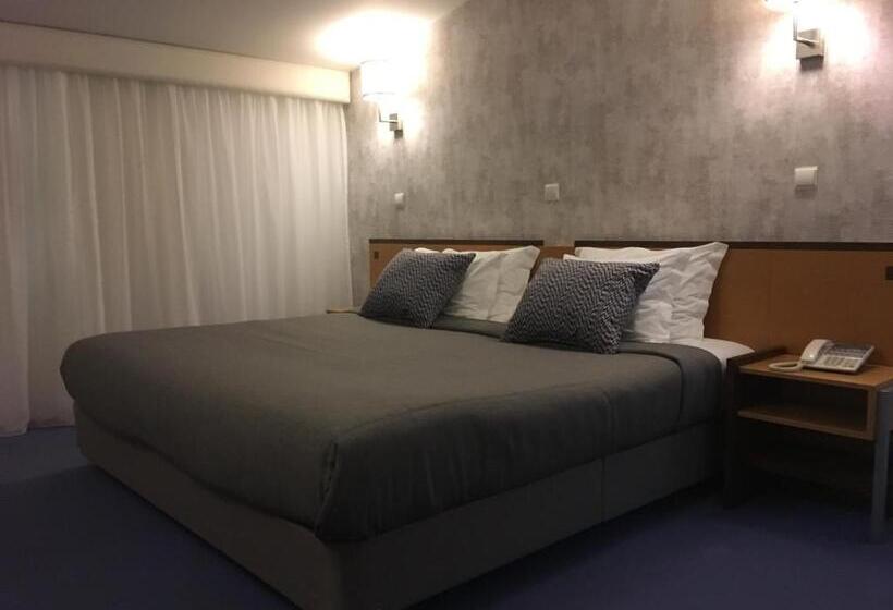 سوییت جونیور کلاب, Feira Pedra Bela