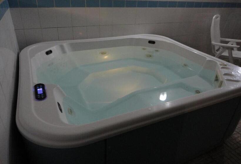 Quarto Familiar, Feira Pedra Bela