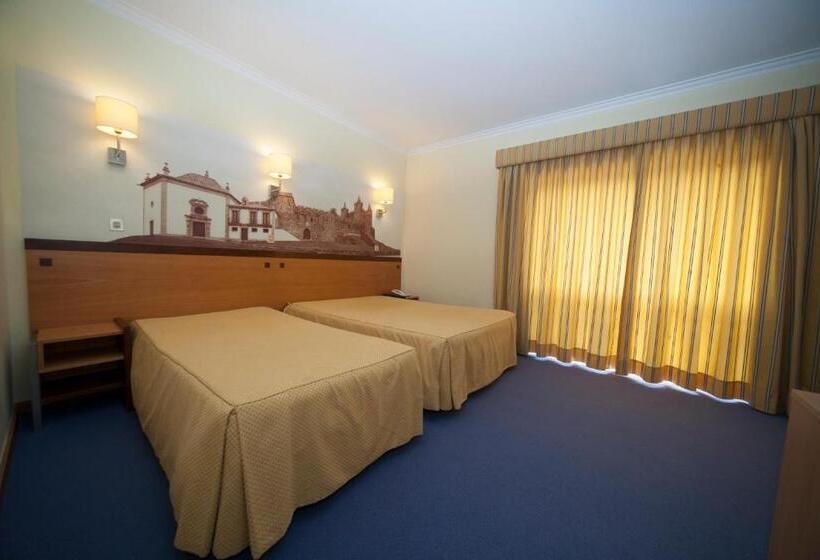 Семейный Номер, Feira Pedra Bela