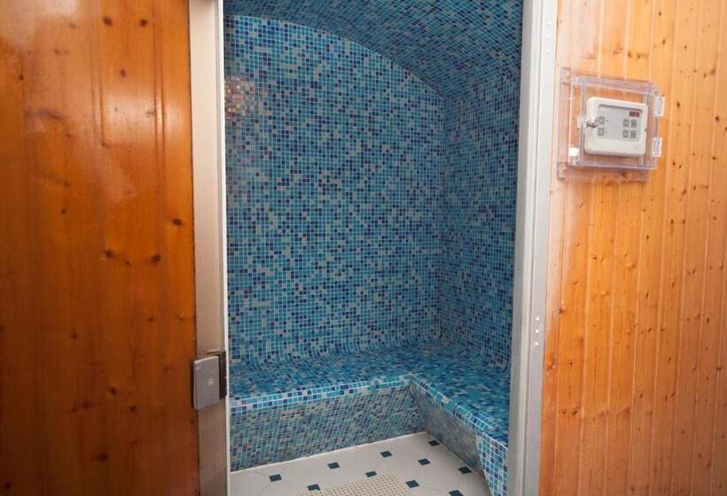 Семейный Номер, Feira Pedra Bela