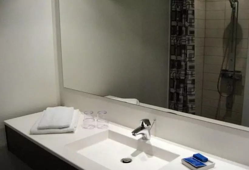 Standard Triple Room, Gudenå