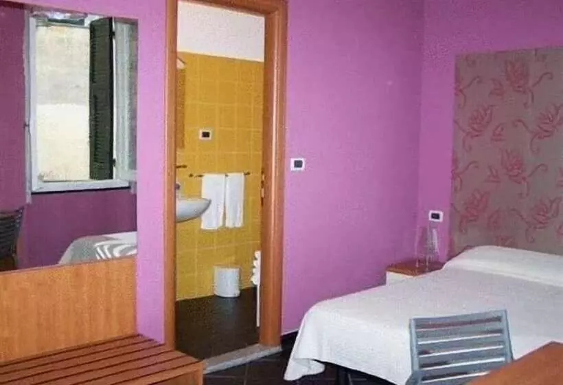 اتاق استاندارد سه نفره, Lavagnese