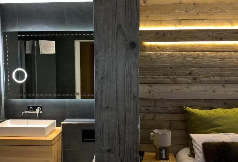 Номер Стандарт, Le Grand Tétras