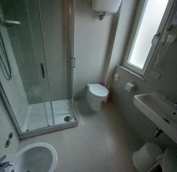 스탠다드 룸, Lory