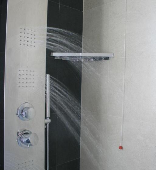 주니어 스위트 발코니, Lory