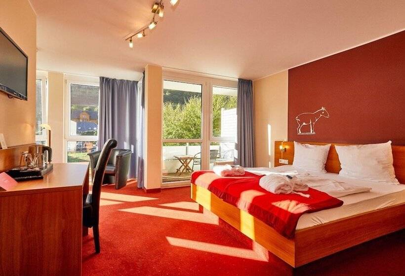 Номер Стандарт, Maarium Meerfeld