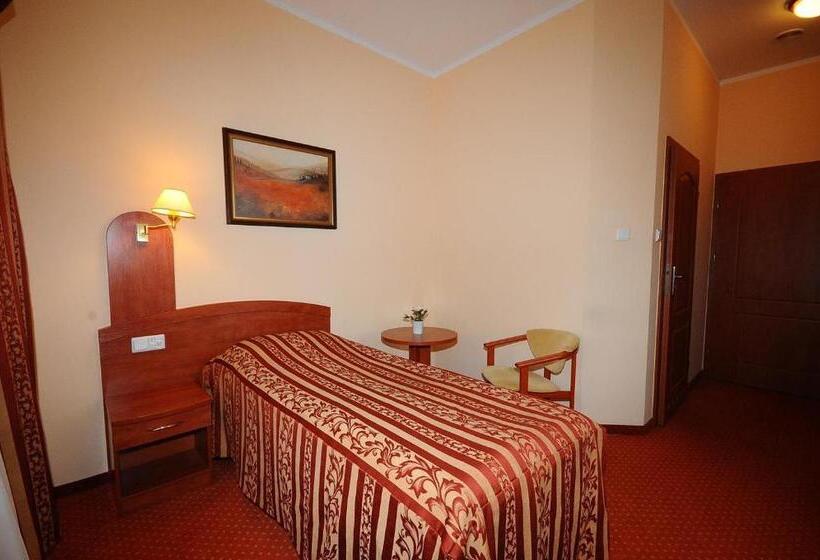 غرفة قياسية فردية, Maxim Kwidzyn