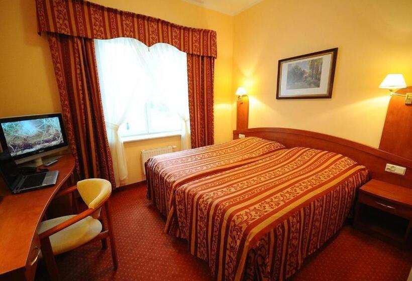 غرفة قياسية, Maxim Kwidzyn