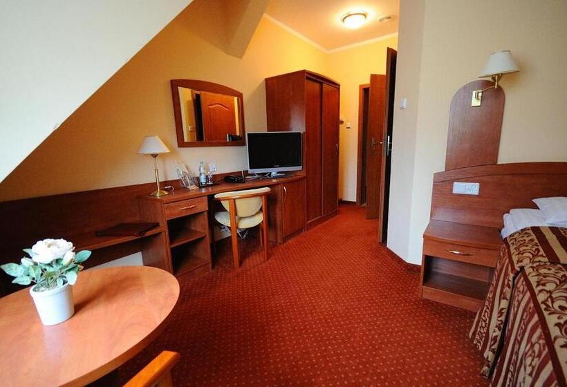 غرفة قياسية, Maxim Kwidzyn